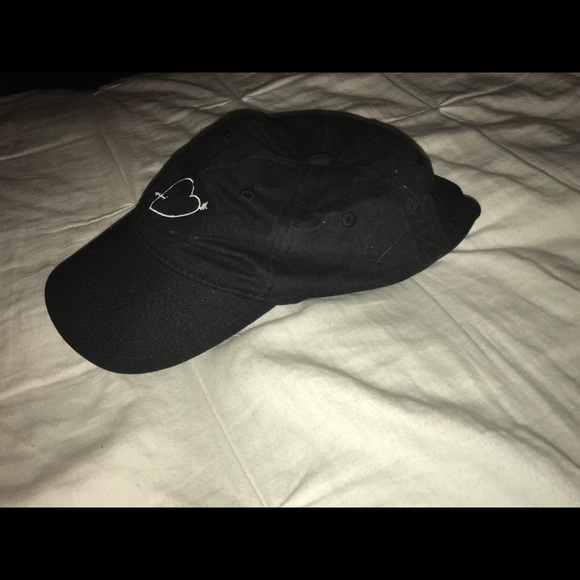 Cute Hat- PacSun - Picture 2 of 2